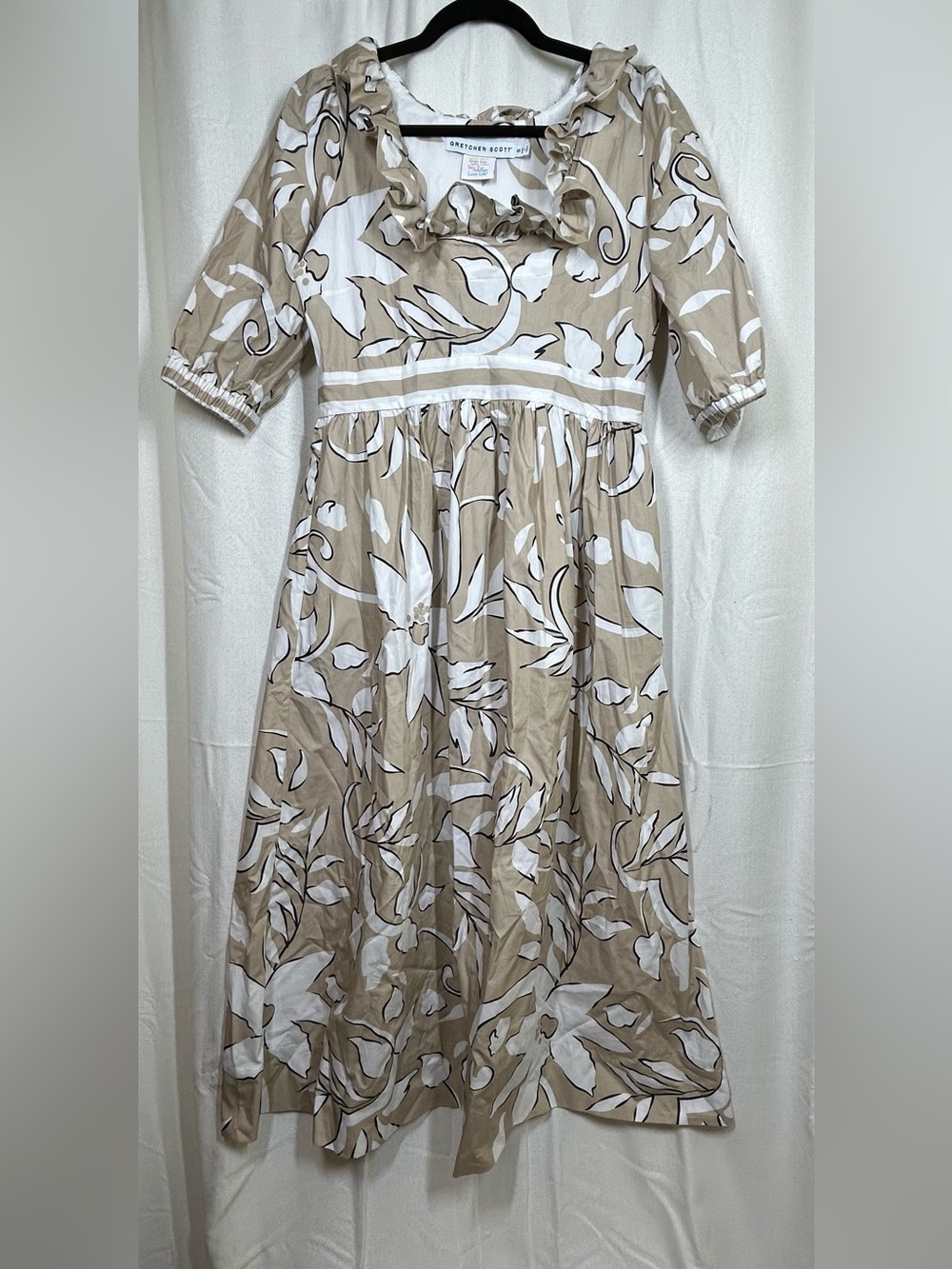 Gretchen Scott Beige White Floral Dress Ruffled Collar Size Small